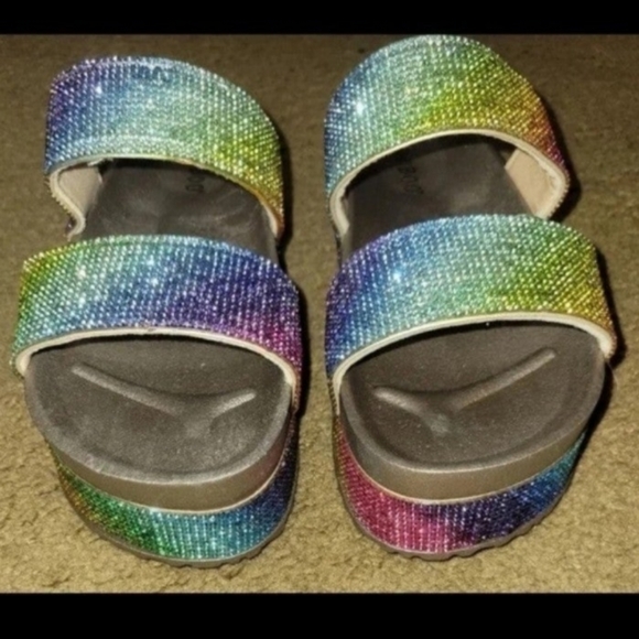 ♥︎New Rhinestone Platform Sandals♥︎ - Picture 5 of 12